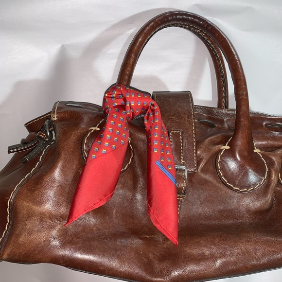 HERMÈS silk gavroche 3-D cube print MINT CONDITION - Picture 1 of 8